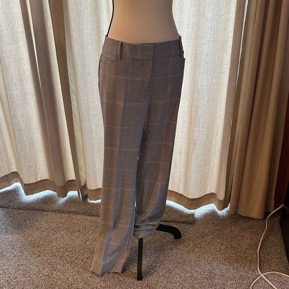Chic Women's Gray Checkered Straight Leg Pants